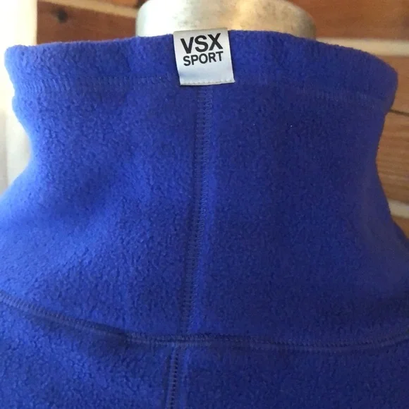 Victoria Secret 🤫 - Picture 4 of 6